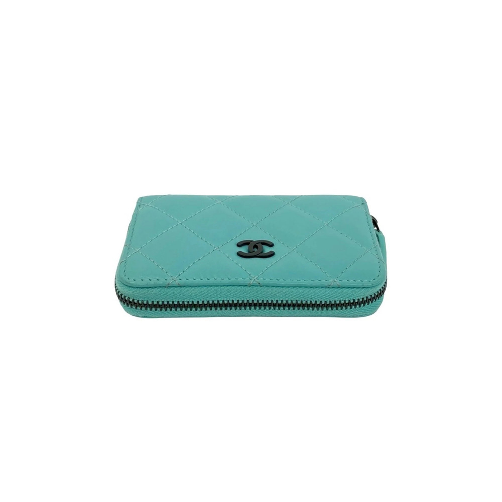 CHANEL Green Lambskin Leather Logo Wallet - Picture 3 of 8
